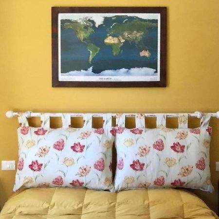 Stanza Privata In Attico Con Terrazza - Lakeholiday It Castel di Tora Dış mekan fotoğraf