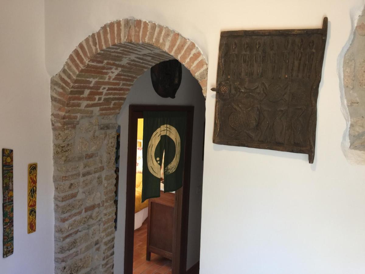 Stanza Privata In Attico Con Terrazza - Lakeholiday It Castel di Tora Dış mekan fotoğraf